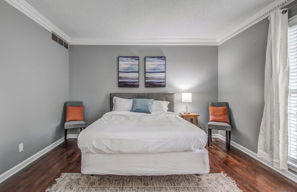 6 bedrooms, iron/ironing board