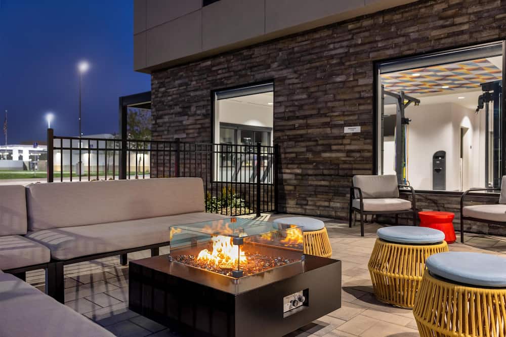 Home2 Suites By Hilton Altoona Des Moines