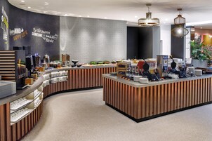 Colazione a buffet inclusa, servita tutte le mattine 
