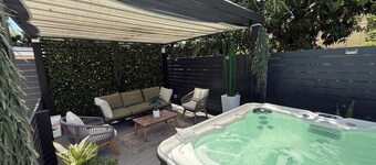 Charming Miami Design District Cottage 1BR/1BA- Free Parking- Hot Tub