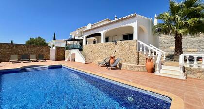 ALGARVE PREMIUM VILLA WITH POOL by HOMING