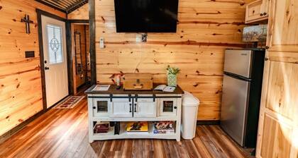 Tiny Cottage with Pickleball and Pet Friendly