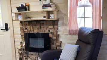 Télévision, cheminée