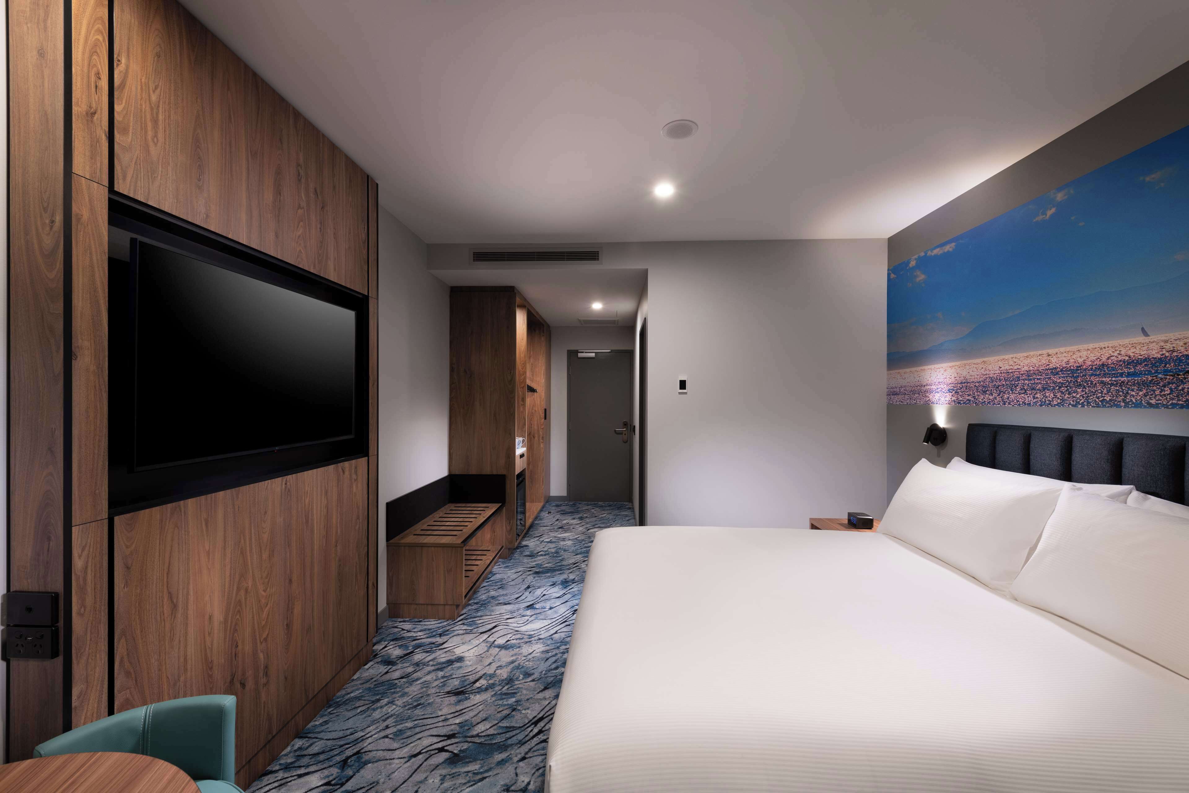 In-room safe, laptop workspace, blackout curtains, soundproofing