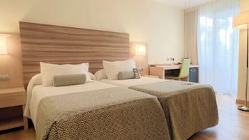 1 chambre, literie hypoallergénique, couette en duvet d'oie