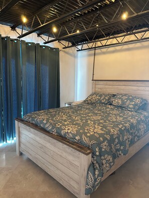 6 bedrooms, WiFi, bed sheets