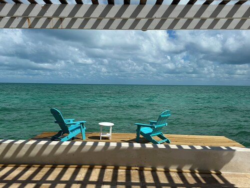 Unbelievable Ocean Front Property & Spacious 6-bedroom house in beautiful Nassau