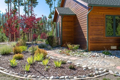 Spacious Dog-Friendly Grand Lake House