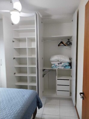 3 chambres, fer et planche à repasser, Wi-Fi gratuit