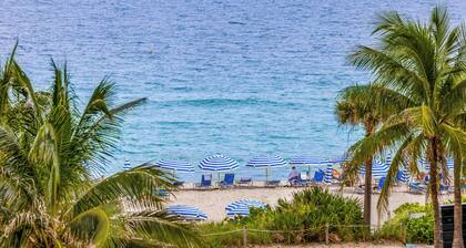 Gorgeous Beachfront Condo with Stunning Ocean Views and Resort Amenities