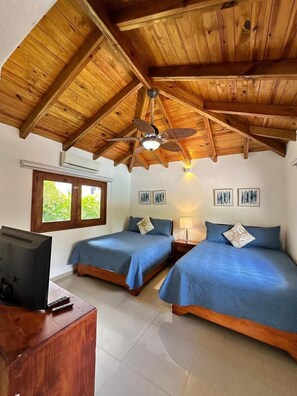 5 Schlafzimmer, Bügeleisen/Bügelbrett, WLAN, Bettwäsche