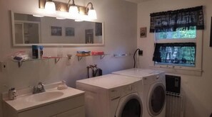 Interior - Mt. Snow rental- 5 Br/2.5 bth monthly rental avail 12/30/2024-1/31/2025 (Dover)