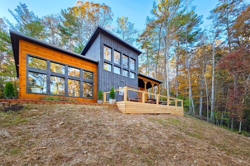Dog-friendly mountain home with game room, hot tub, and stunning views