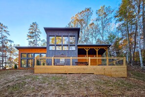 Exterior - Dog-friendly mountain home with game room, hot tub, and stunning views (Ellijay)