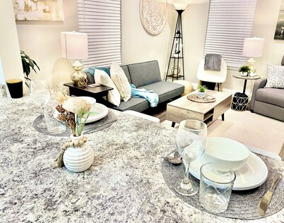 Charming & Chic Bayou Cottage Minutes from NOLA