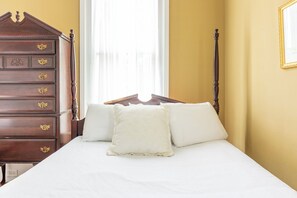 6 quartos, ferros/tábuas de passar roupa, Wi-Fi de cortesia