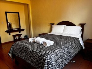 Classic Room, Courtyard View - Hotel Renacer (Huasca de Ocampo)