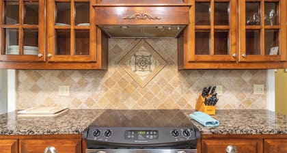 Mansion with Tiny Home Bumblebee Comfort