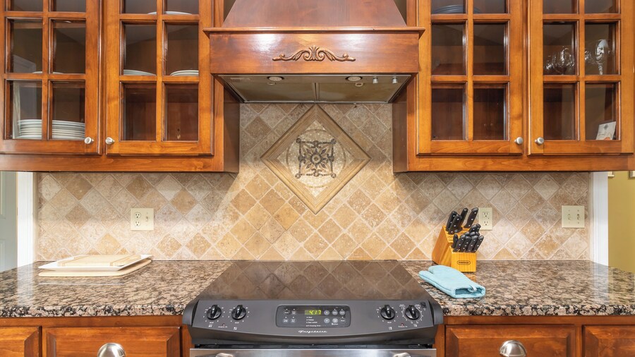 Mansion with Tiny Home Bumblebee Comfort