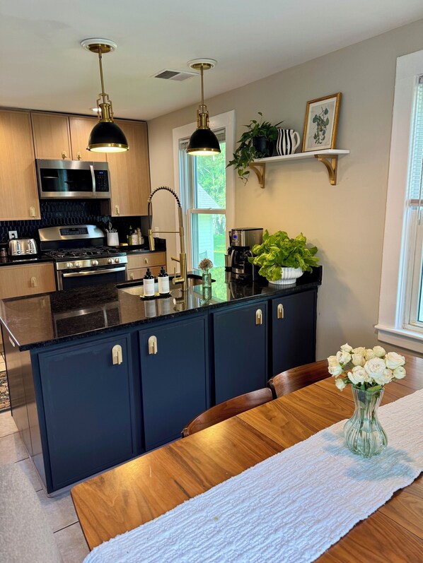 Microwave, oven, stovetop, dishwasher