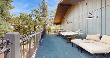 Stylish home with spacious deck, W/D and stocked kitchen