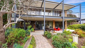 Exterior - Ocean Views at Echo Beach - Somers (Somers)