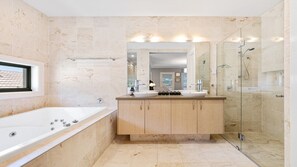 Dusche, Whirlpool