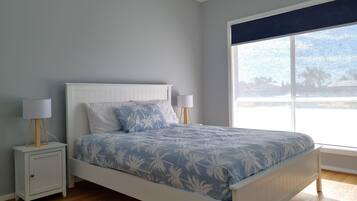 4 bedrooms, iron/ironing board, free WiFi