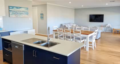 Sun of a Beach, Moonta Bay