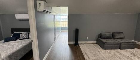 1 chambre, fer et planche à repasser, Wi-Fi gratuit, draps fournis