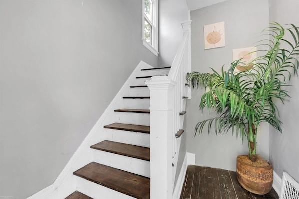 Interior - Charming Home-y 2-bedroom apt w high-speed Wifi in Vibrant Dwntwn Mount Clemens (Mount Clemens)