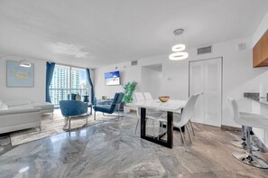 Interior - The Club 3224 · High floor unit 3 bedrooms in the heart of Miami (Miami)