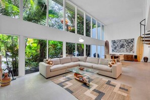 TV - Wonderful Tropical house (Miami)