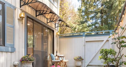 Secluded Private Suite in Bridle Trails – Near Major Tech & 25 Min to Seattle