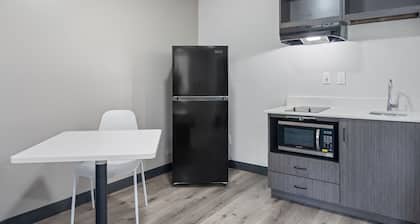 Southern Suites Pensacola Davis