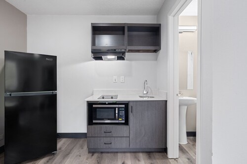 Southern Suites Pensacola Davis