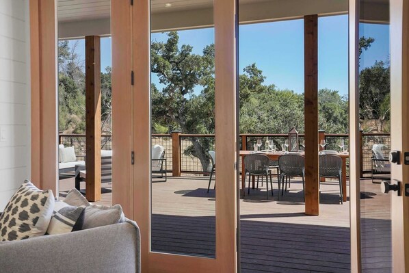 TV, fireplace - Sunset House at Paradise Ridge by Kohmsa (Santa Rosa)