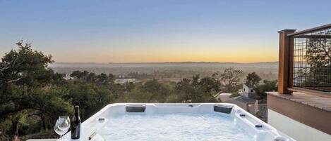 Outdoor spa tub