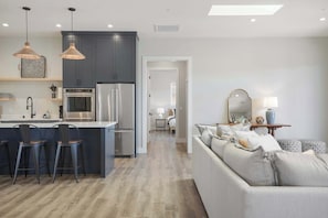 Interior - Sunset House at Paradise Ridge by Kohmsa (Santa Rosa)