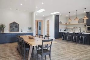 Dining - Sunset House at Paradise Ridge by Kohmsa (Santa Rosa)