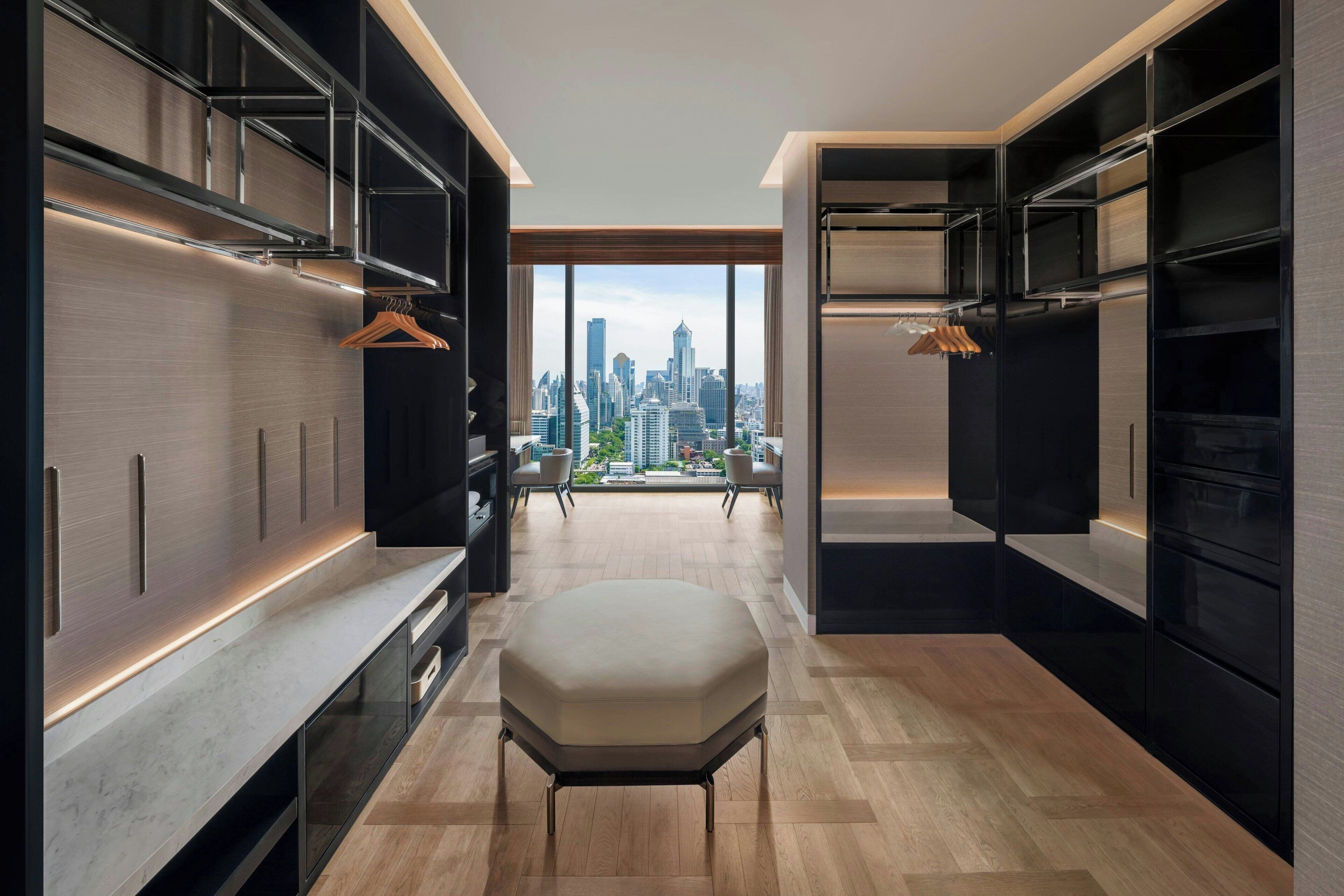 意大利 Frette 床单、高档床上用品、免费迷你吧物品、客房内保险箱