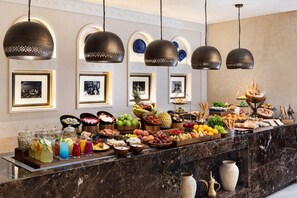 Daily continental breakfast for a fee - Bab Samhan, A Luxury Collection Hotel, Diriyah (Diryah)