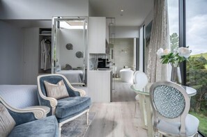 1 habitación, escritorio, tabla de planchar con plancha y wifi gratis 