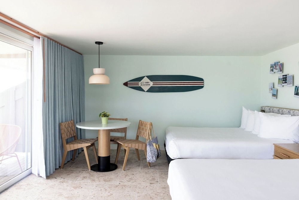 Elegant Room w/ Pool Views, Private Balcony —Perfect for Families