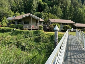 Exterior - Amazing riverfront property on the Siuslaw! (Mapleton)