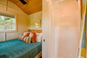 1 habitación, escritorio, tabla de planchar con plancha y wifi 