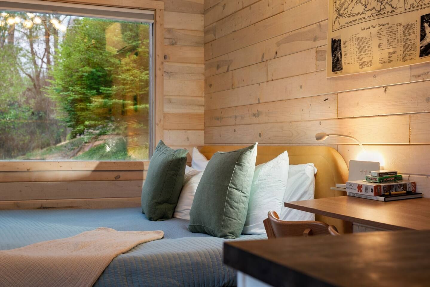 1 camera, una scrivania, Wi-Fi, lenzuola