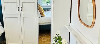 Elegant one bedroom w private terrace