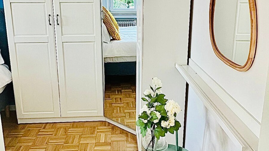 Elegant one bedroom w private terrace