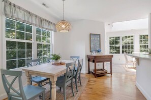 Dining - Vineyard Oasis on Lake Keowee (Seneca)